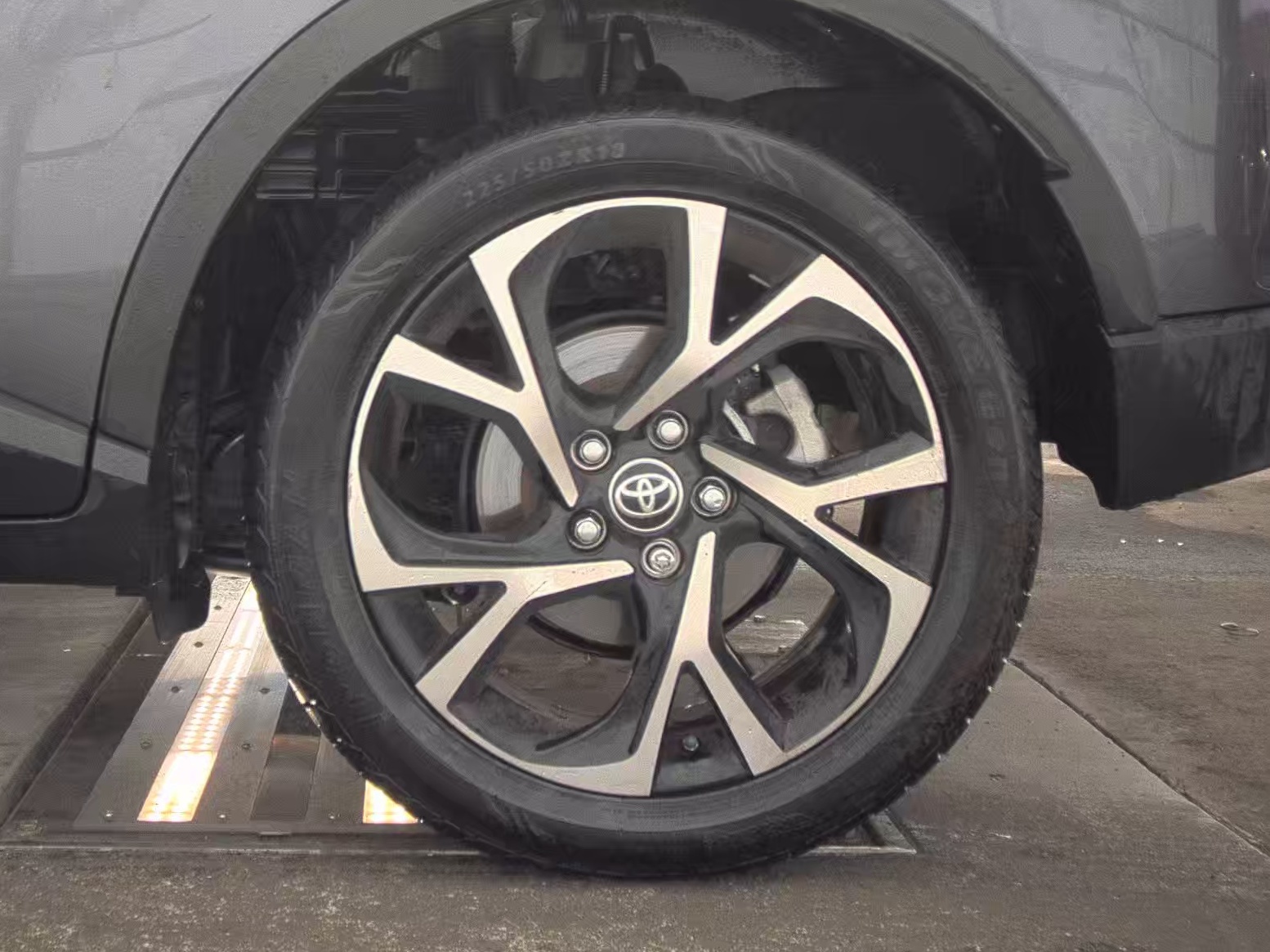 2021 Toyota C-HR XLE FWD