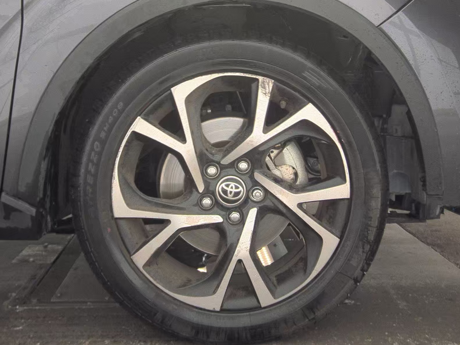 2021 Toyota C-HR XLE FWD