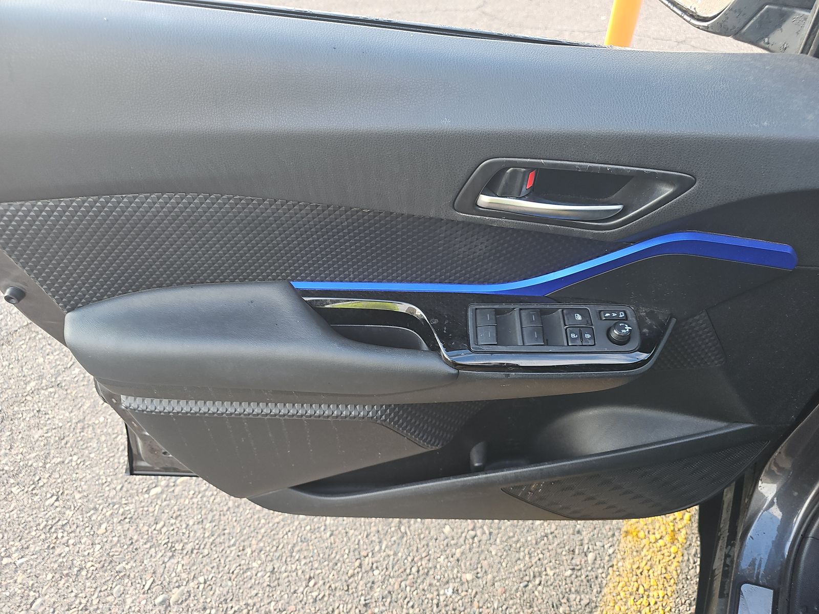 2021 Toyota C-HR XLE FWD