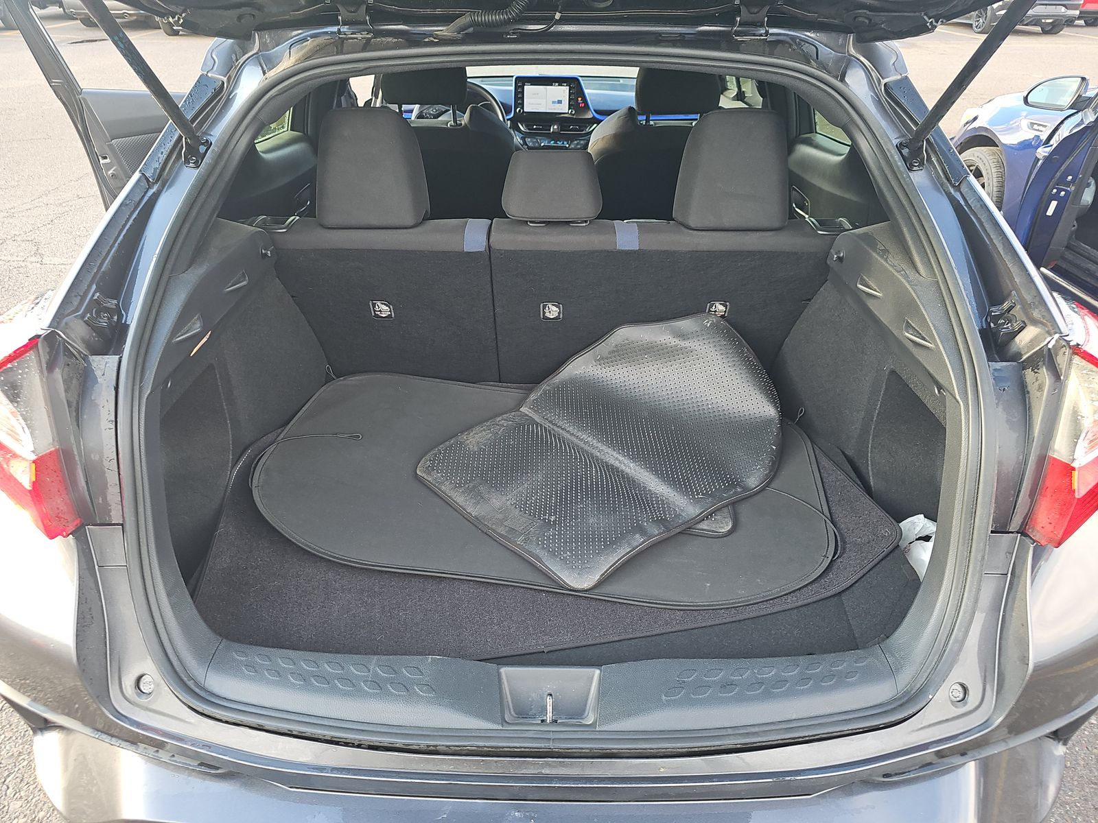 2021 Toyota C-HR XLE FWD