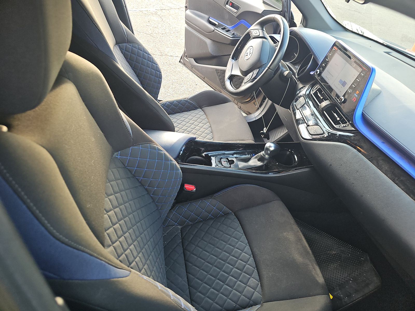 2021 Toyota C-HR XLE FWD