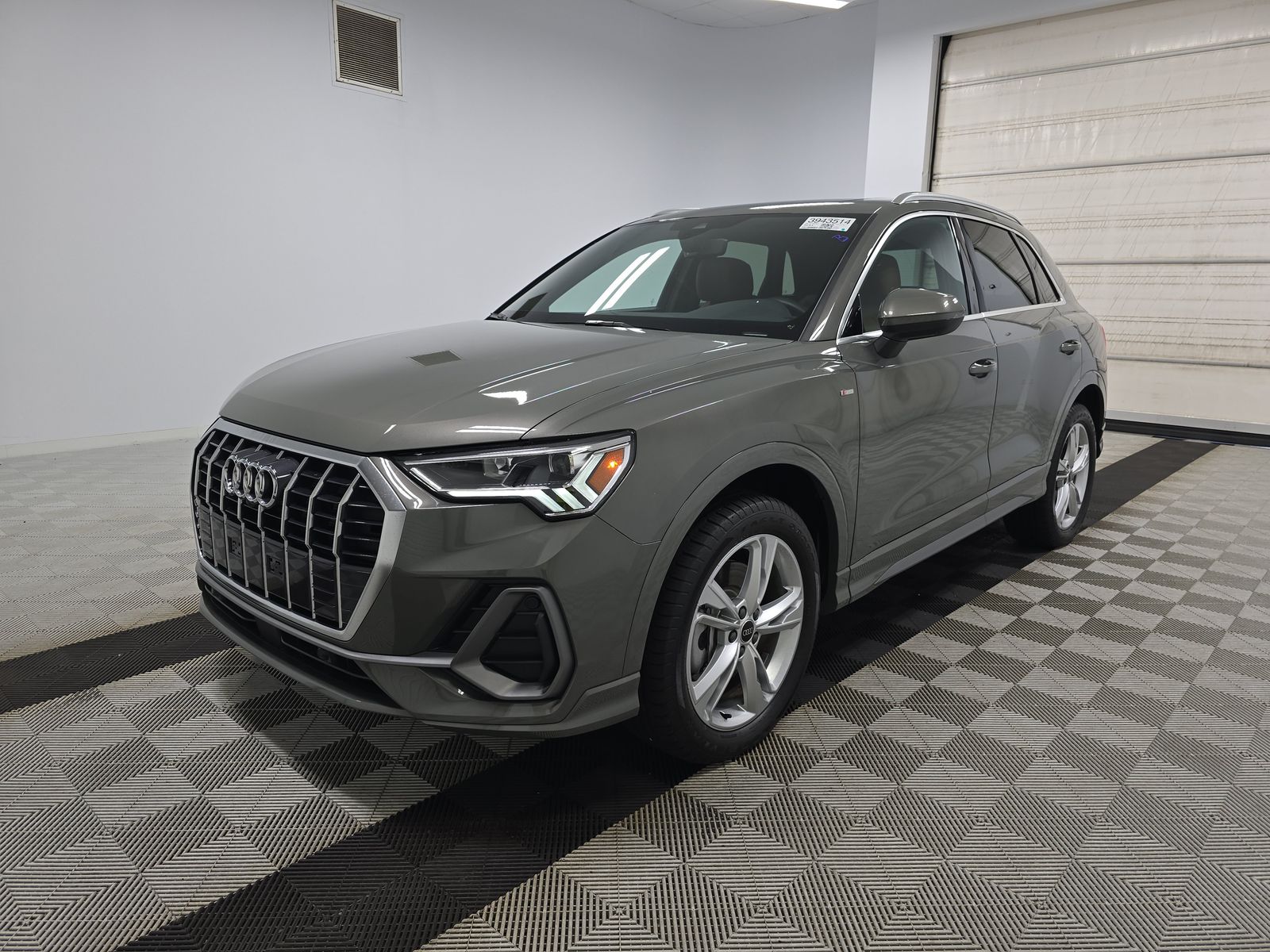2024 Audi Q3 S line Premium Plus 45 TFSI