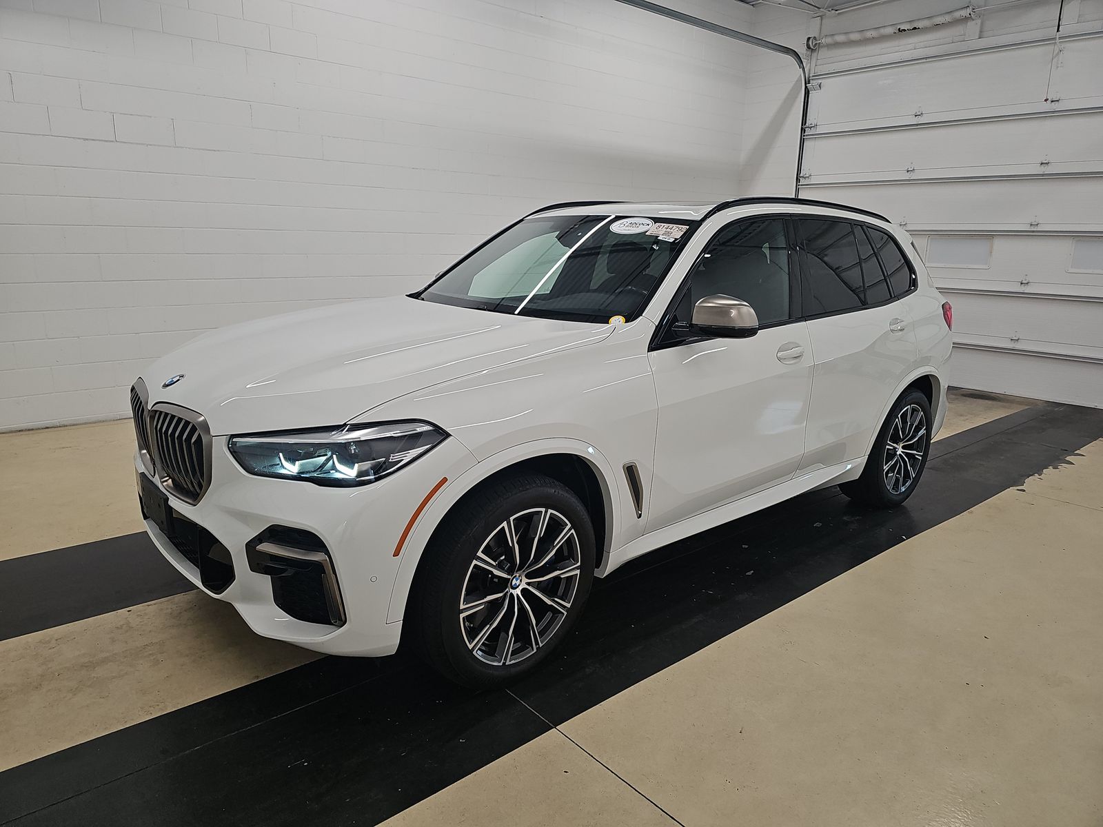 2022 BMW X5 M50i's photo