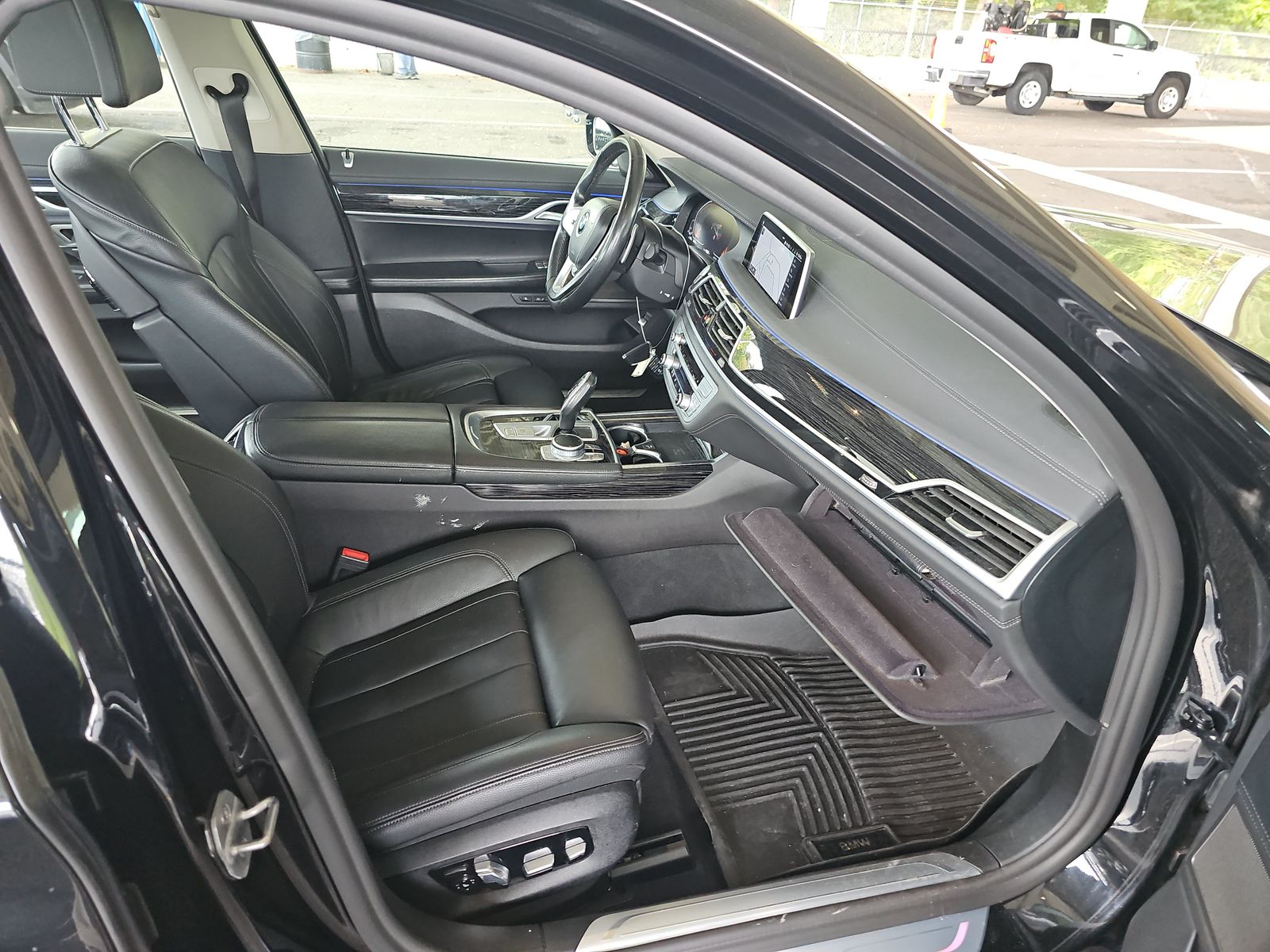 2022 BMW 7 Series 740i xDrive AWD