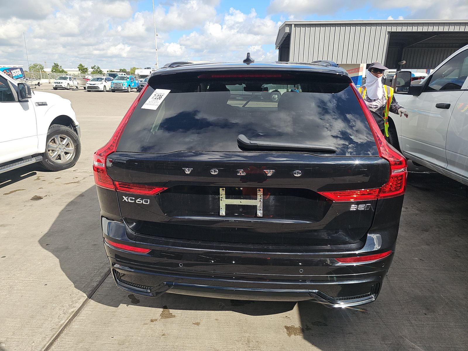 2025 Volvo XC60 B5 Plus AWD