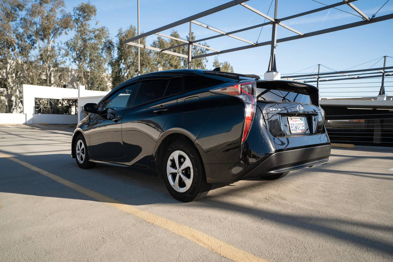 TOYOTA PRIUS - 7