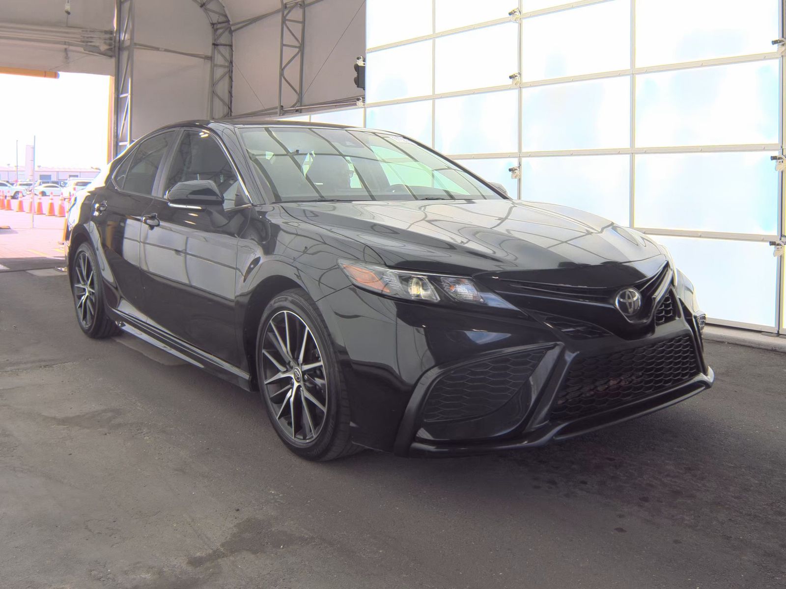 2022 Toyota Camry SE FWD