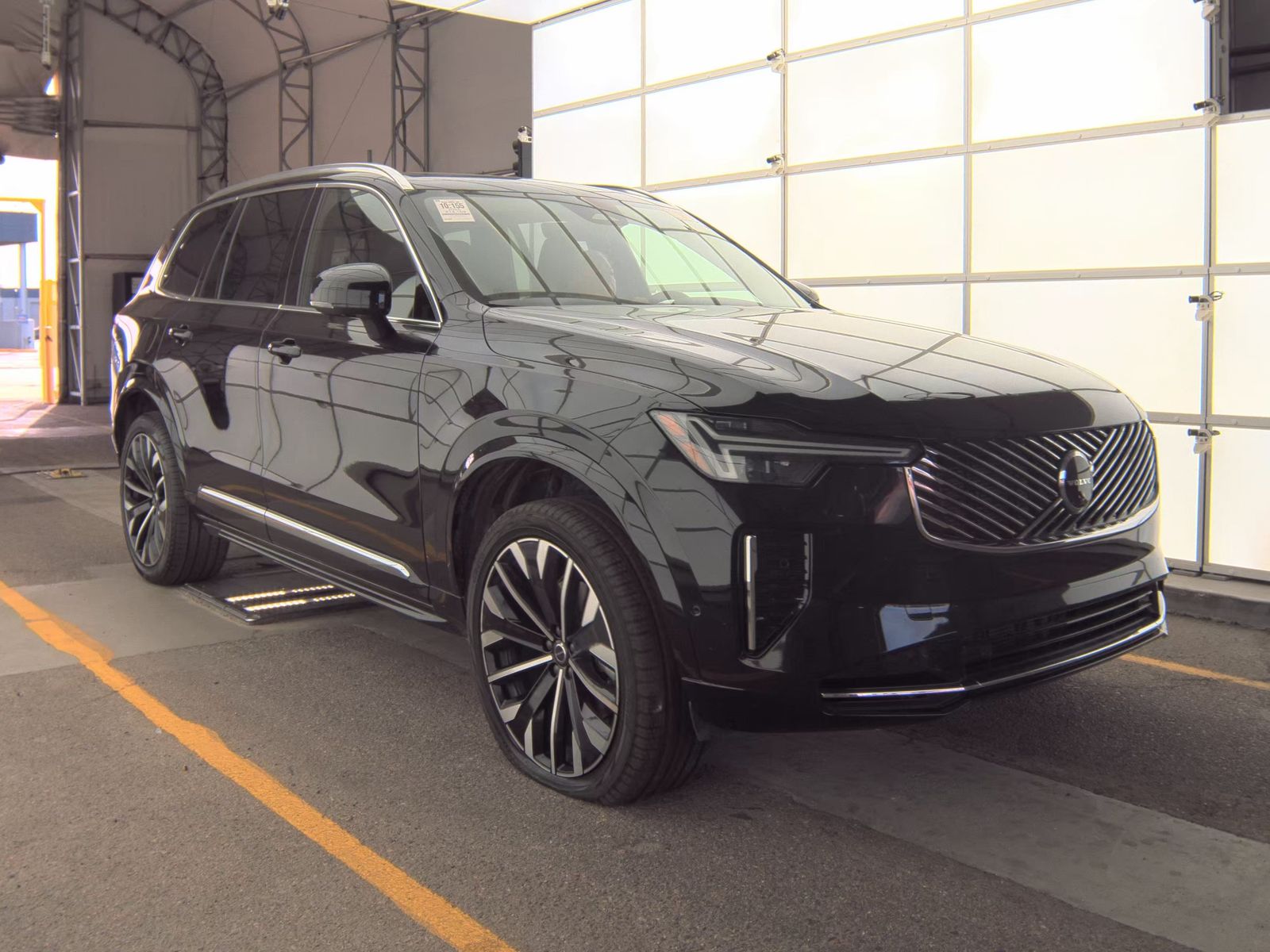 2025 Volvo XC90 B6 Plus AWD