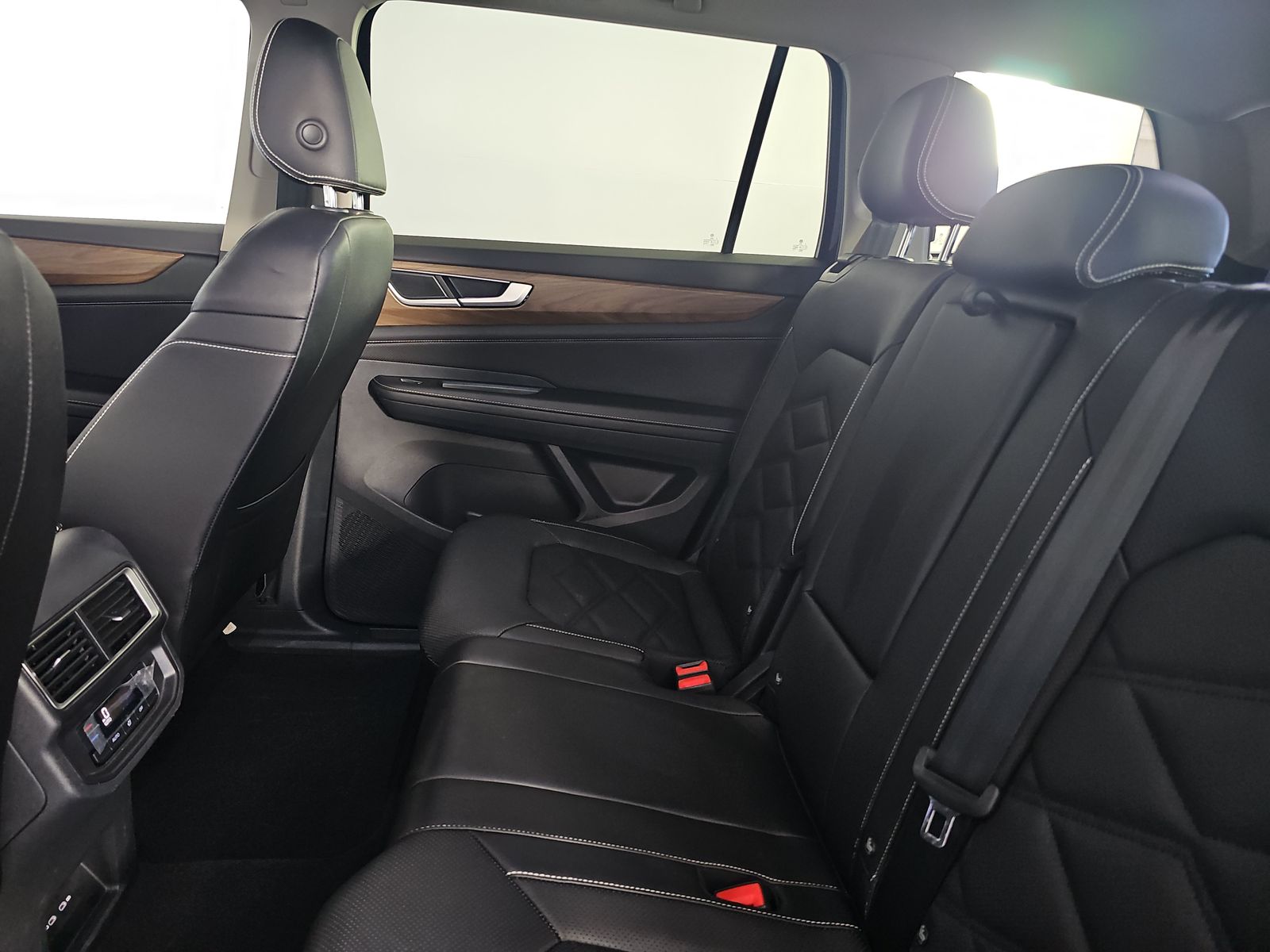 2025 Volkswagen Atlas 2.0T SE FWD