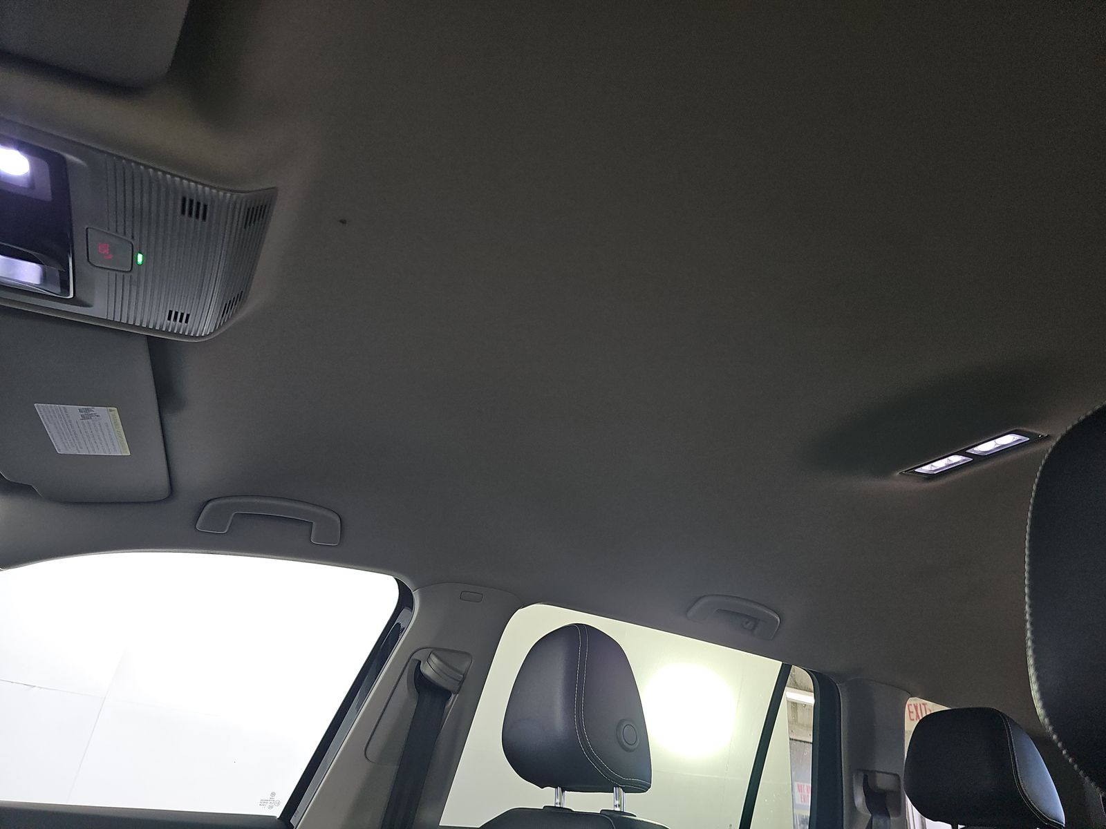 2025 Volkswagen Atlas 2.0T SE FWD