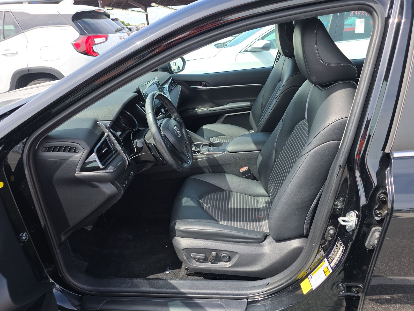 2022 Toyota Camry SE FWD