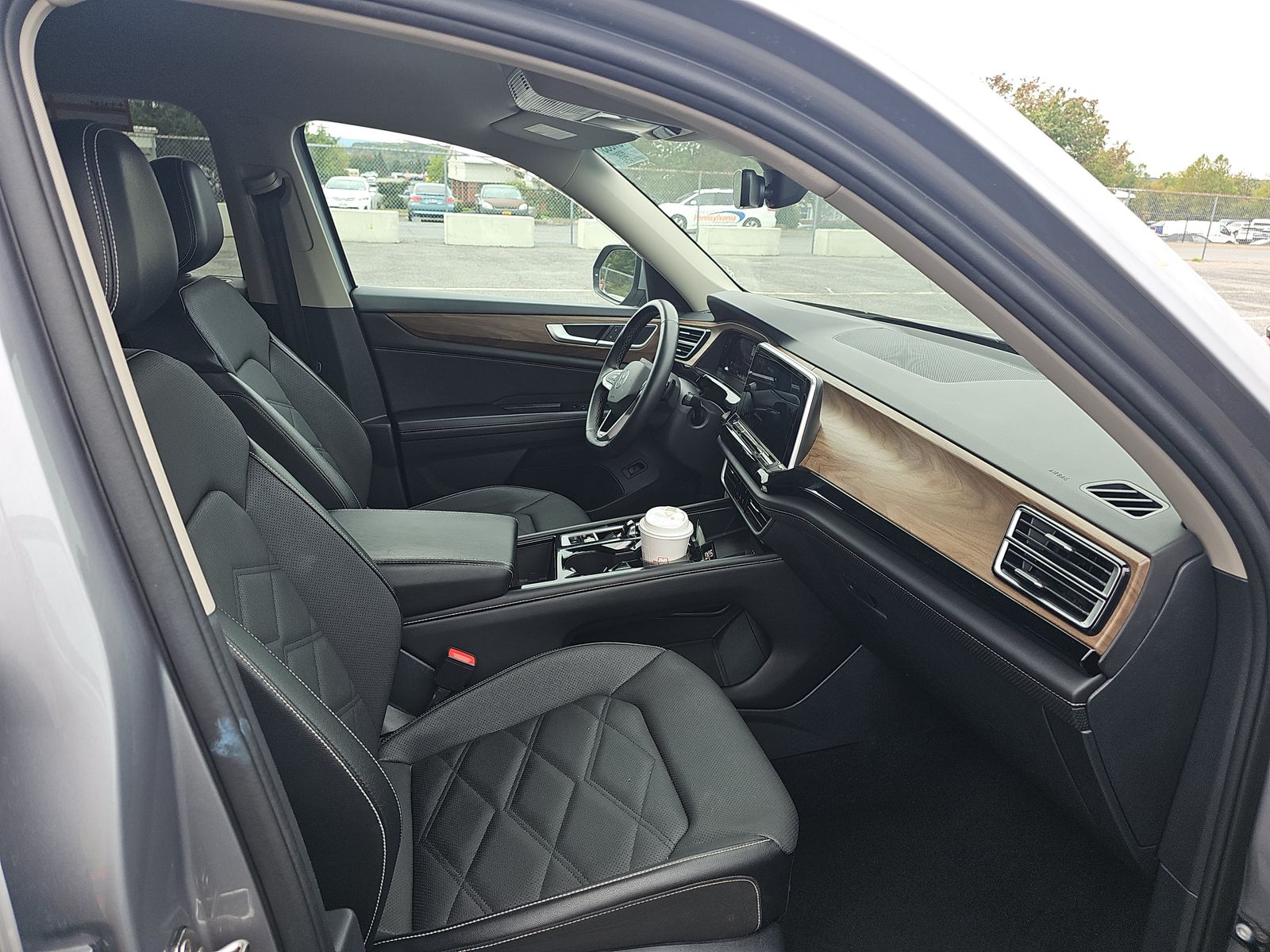 2024 Volkswagen Atlas 2.0T SE AWD