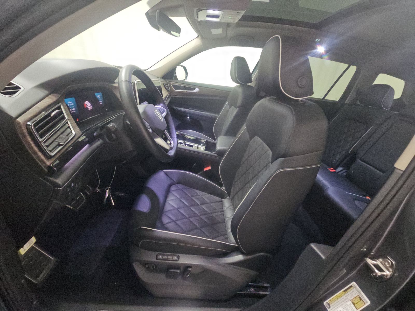 2025 Volkswagen Atlas 2.0T SEL Premium R-Line AWD