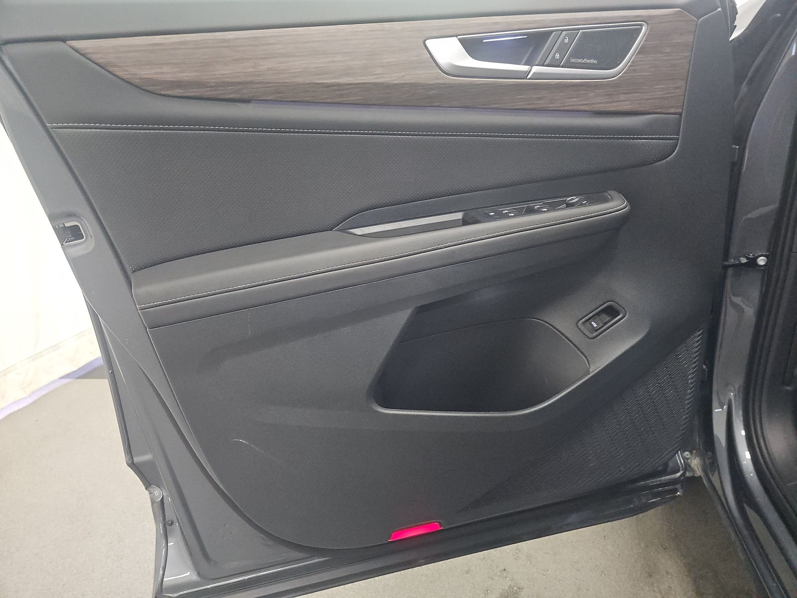 2025 Volkswagen Atlas 2.0T SEL Premium R-Line AWD