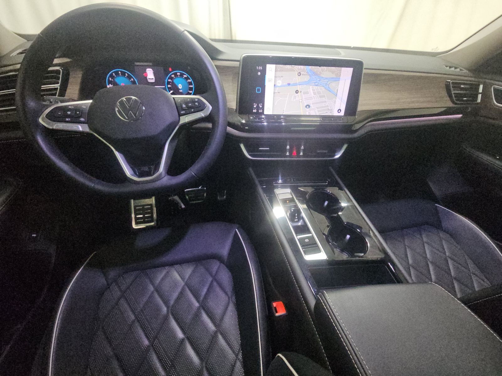 2025 Volkswagen Atlas 2.0T SEL Premium R-Line AWD