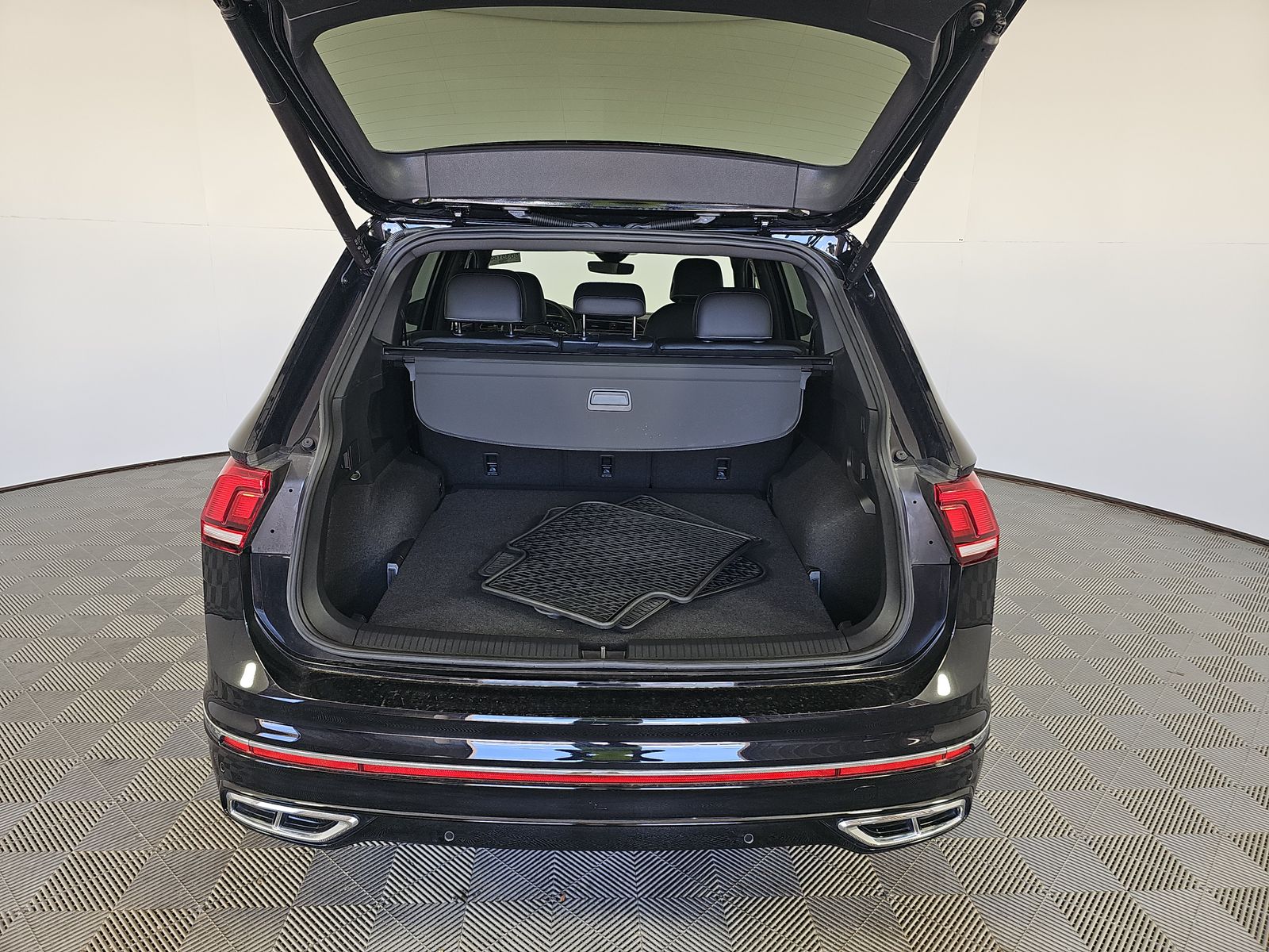 2024 Volkswagen Tiguan 2.0T SEL R-Line AWD