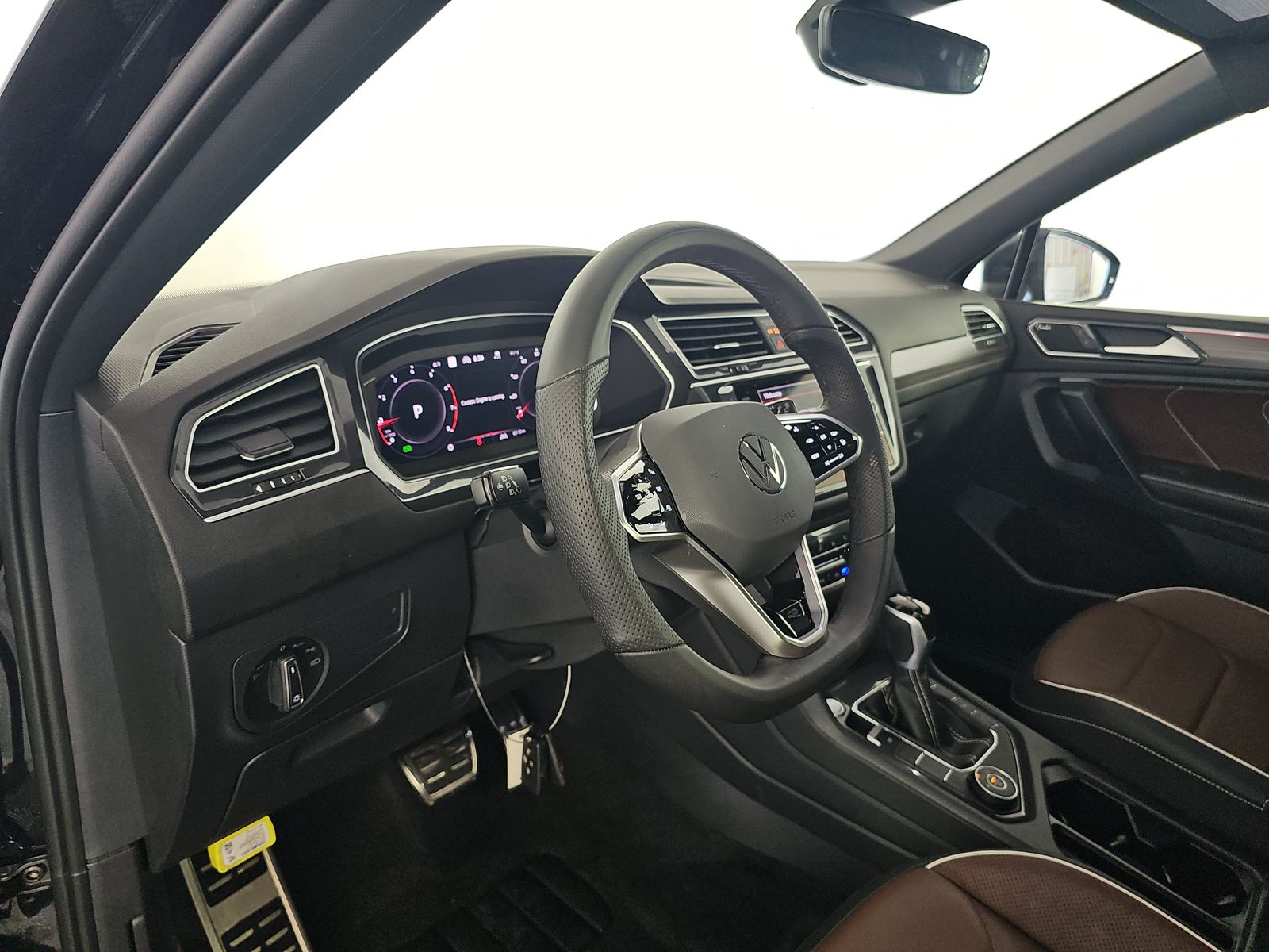 2024 Volkswagen Tiguan 2.0T SEL R-Line AWD