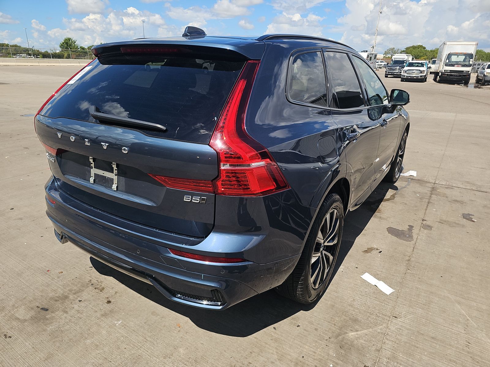 2025 Volvo XC60 B5 Plus AWD