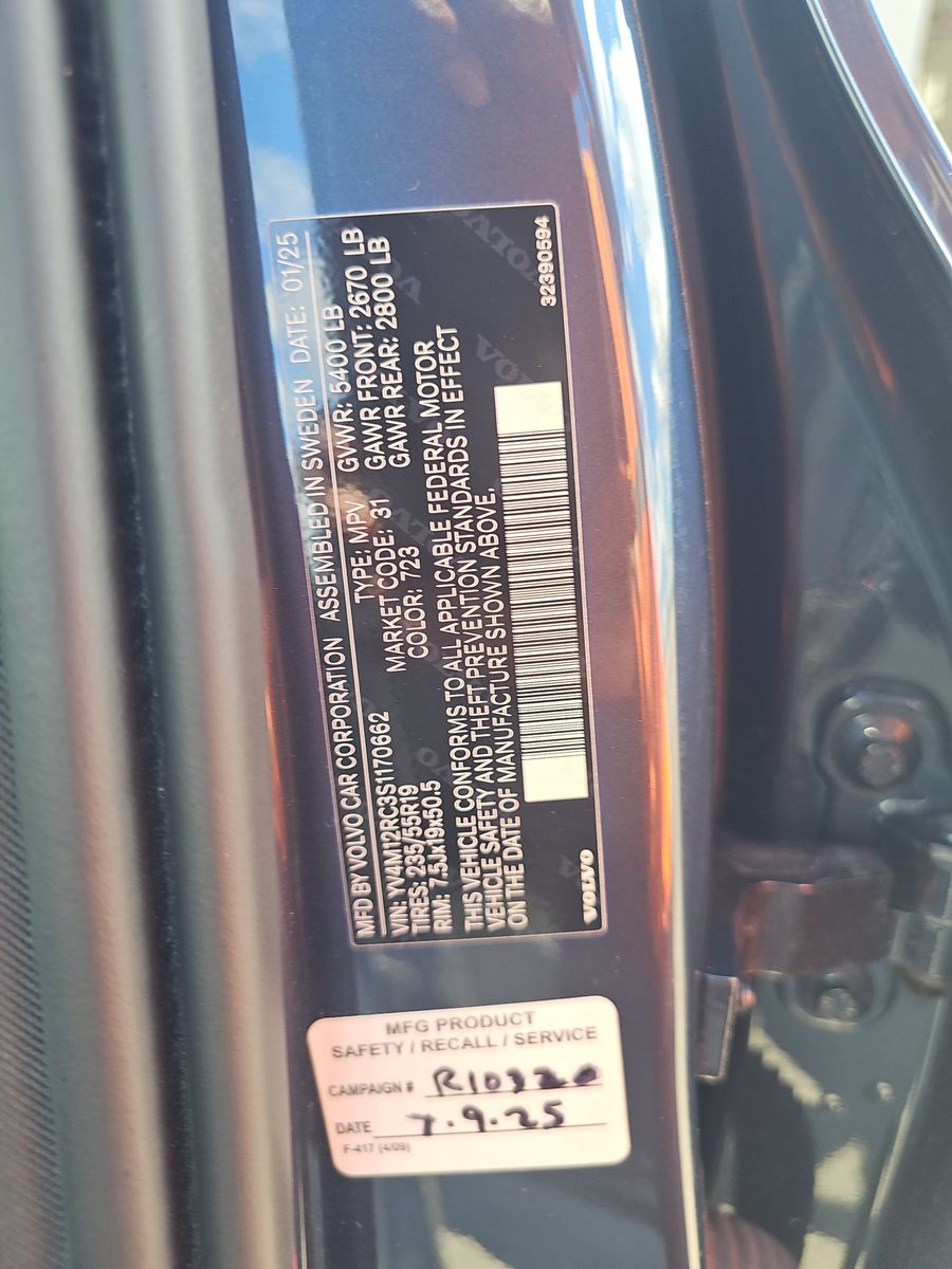 2025 Volvo XC60 B5 Plus AWD