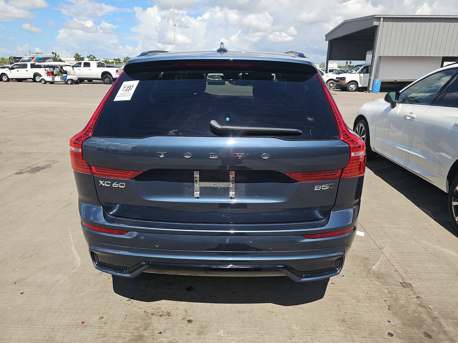 2025 Volvo XC60 B5 Plus AWD