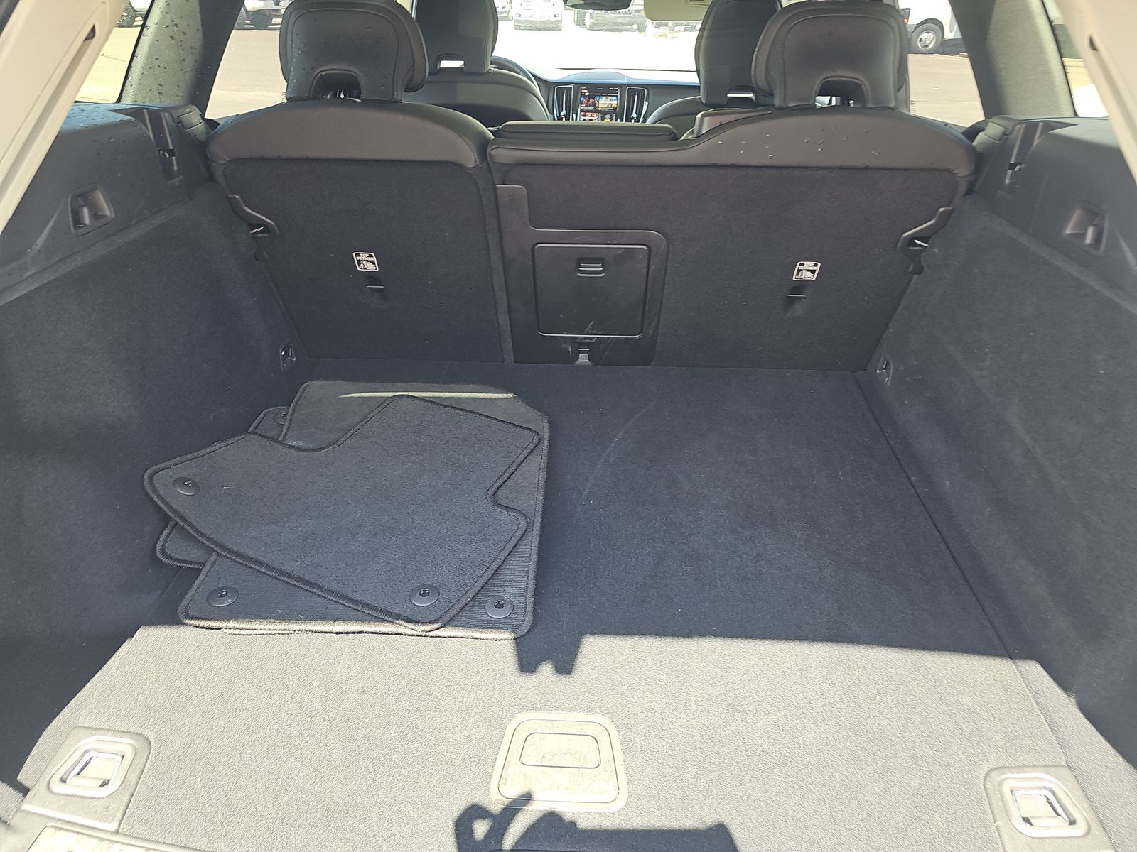 2025 Volvo XC60 B5 Plus AWD