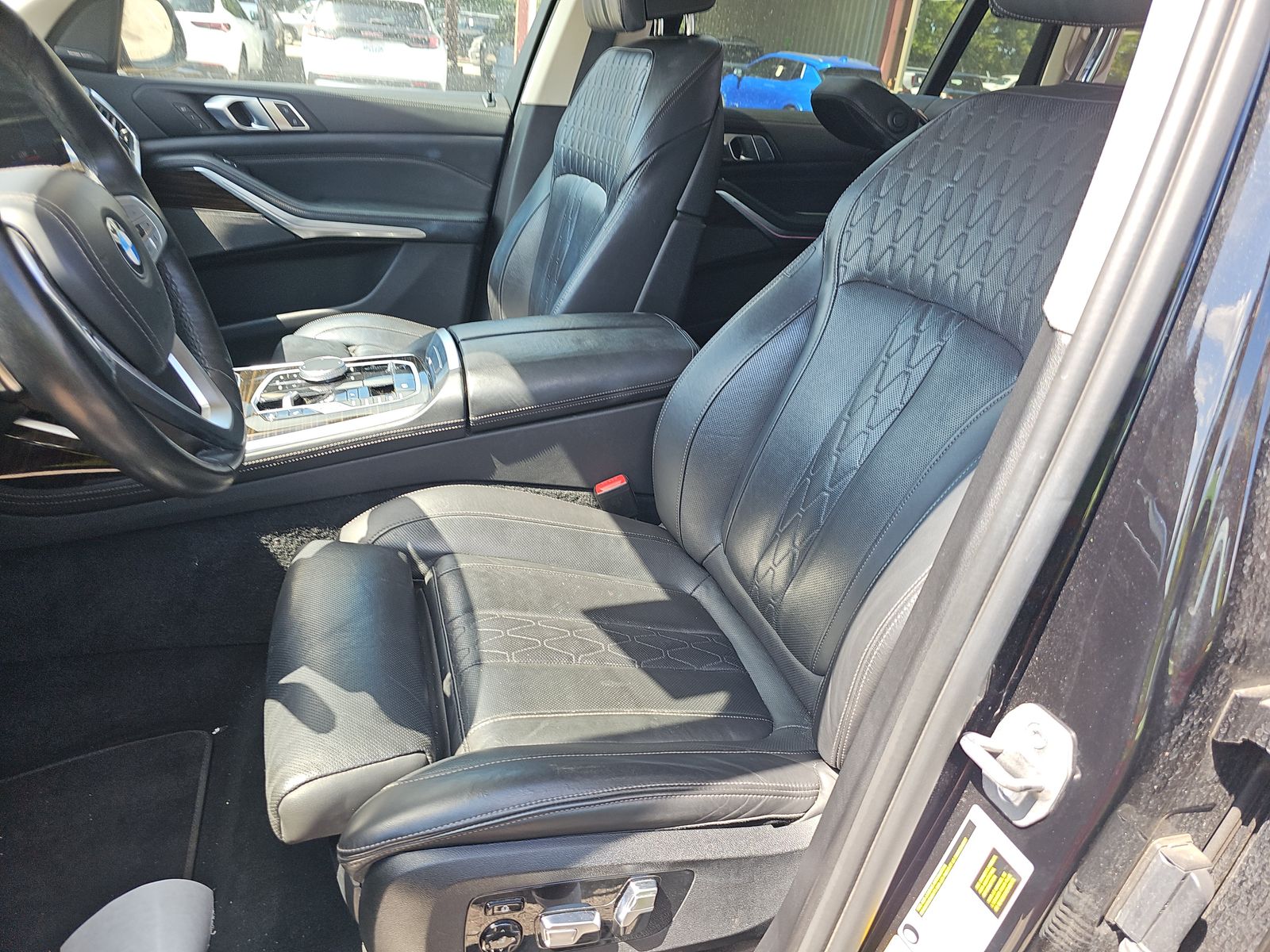 2023 BMW X7 xDrive40i AWD