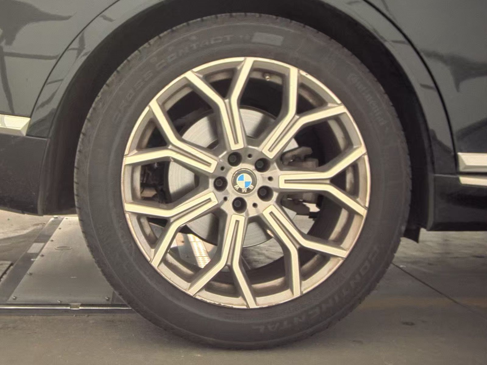 2023 BMW X7 xDrive40i AWD