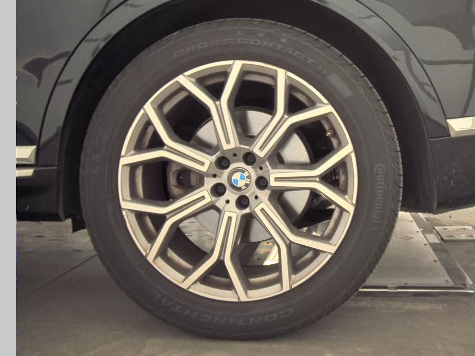 2023 BMW X7 xDrive40i AWD