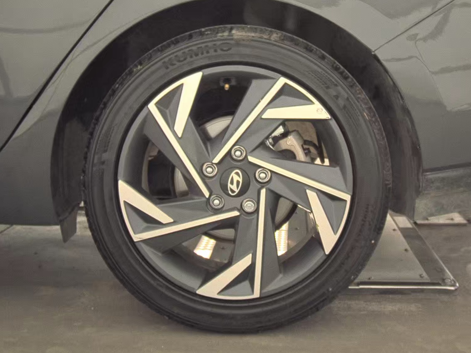 2025 Hyundai Elantra SEL Sport FWD