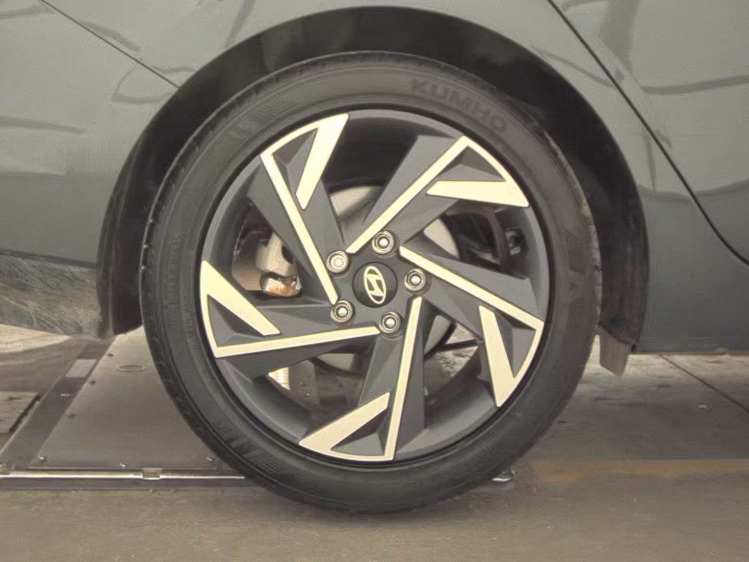 2025 Hyundai Elantra SEL Sport FWD