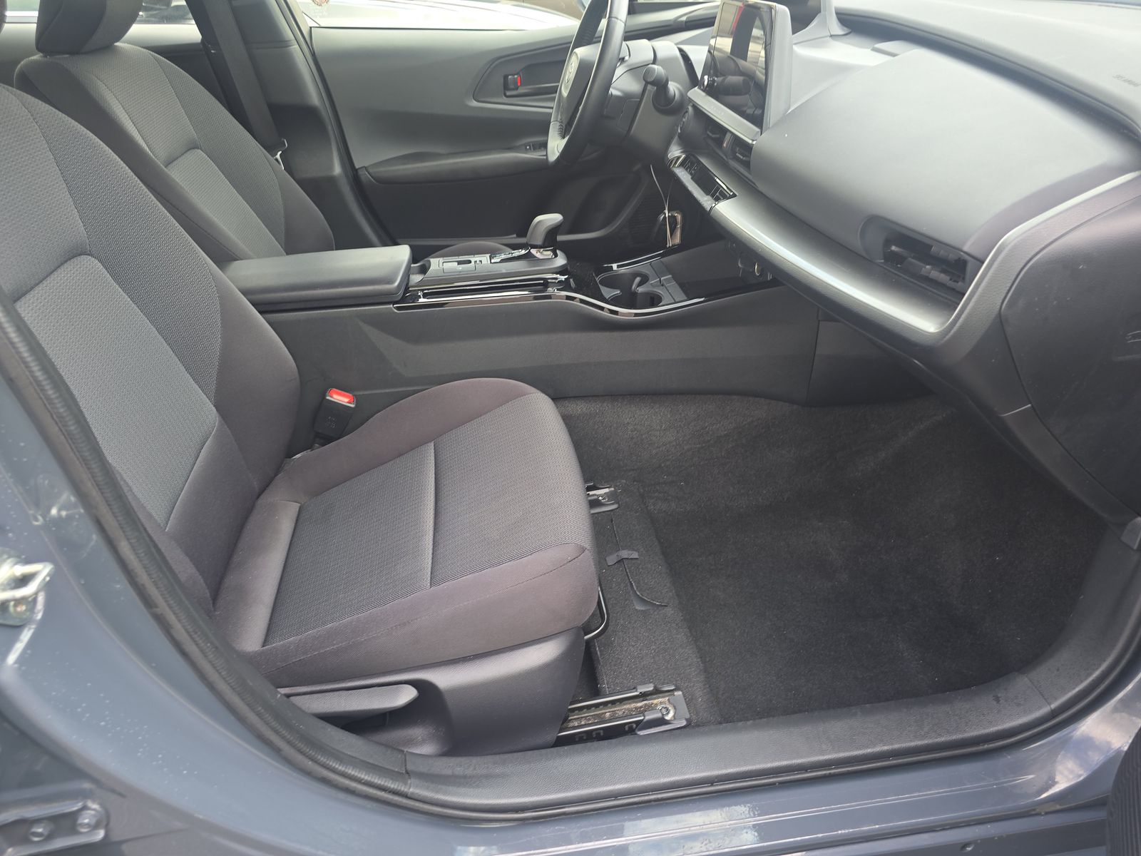 2024 Toyota Prius LE FWD