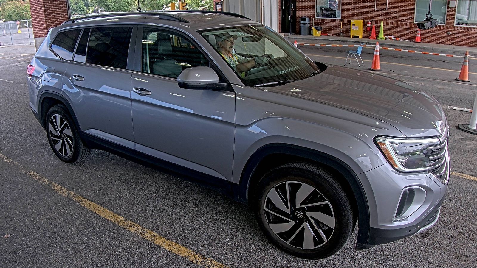 2024 Volkswagen Atlas 2.0T SE AWD