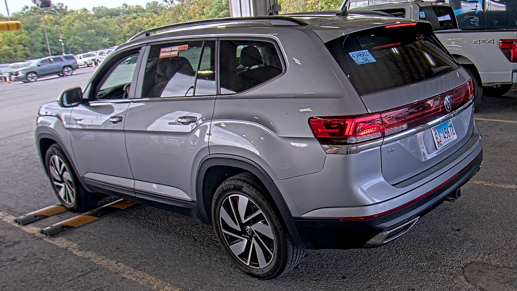 2024 Volkswagen Atlas 2.0T SE AWD