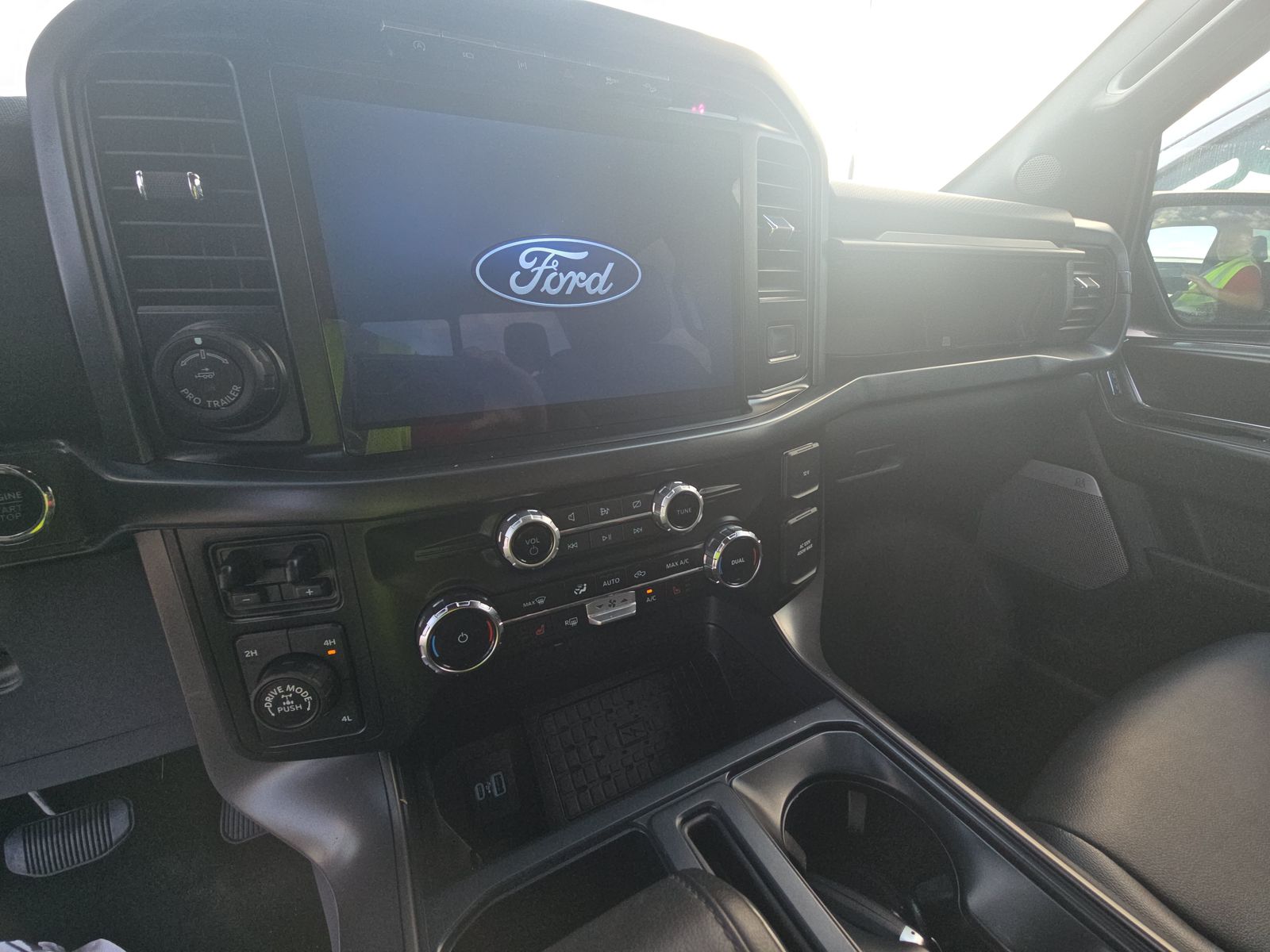 2024 Ford F-150 XLT AWD