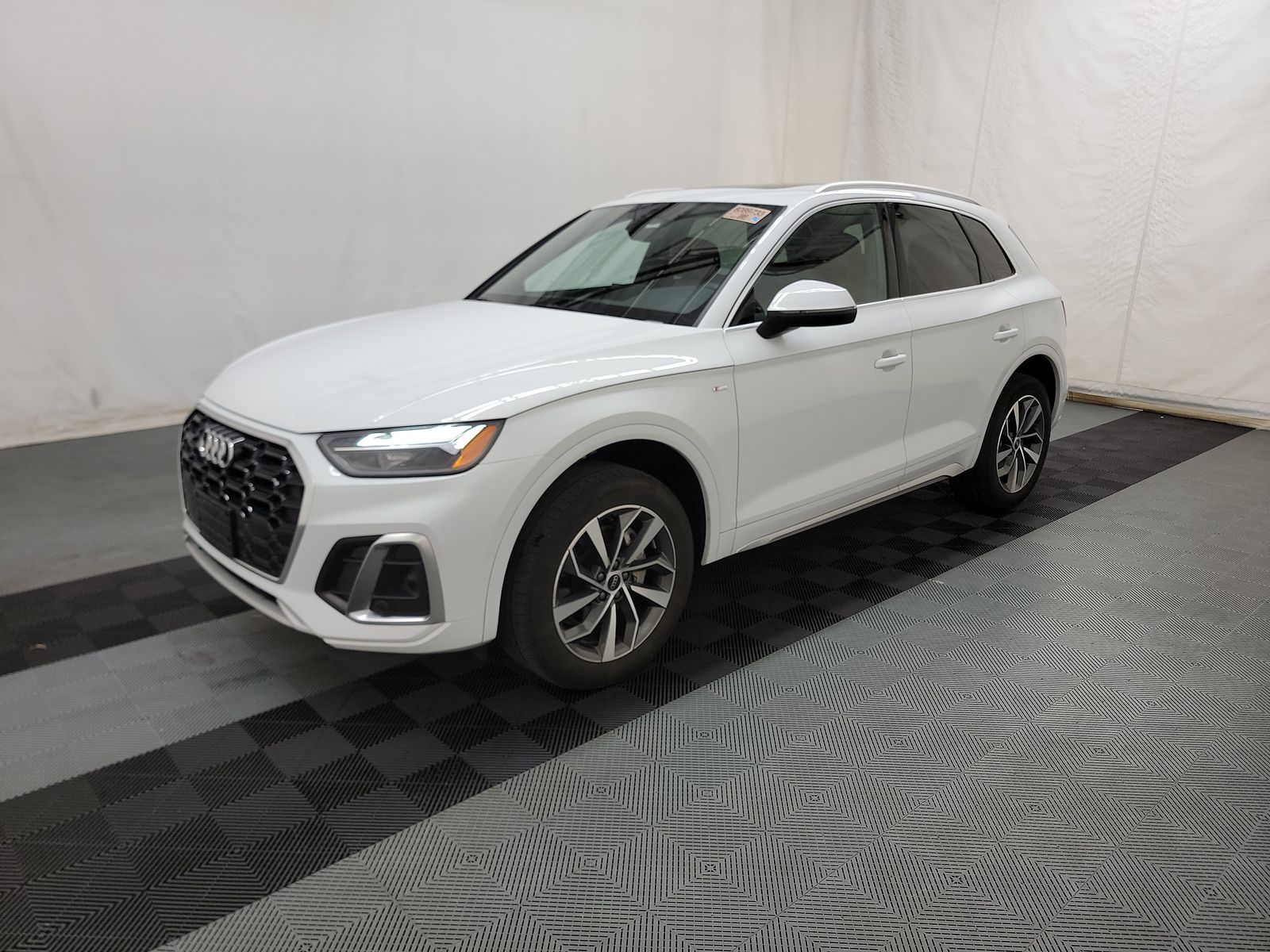 2023 Audi Q5 S line Premium