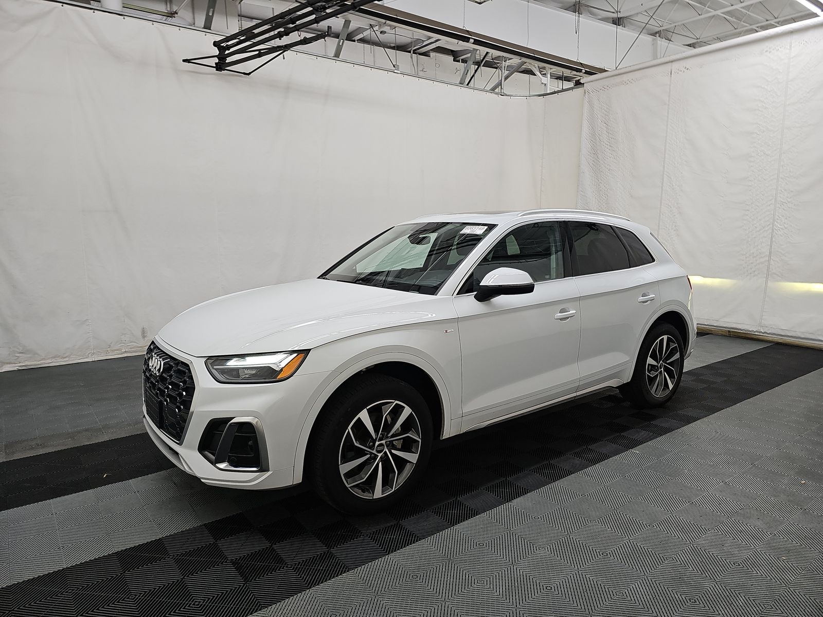 2022 Audi Q5 S line Premium Plus