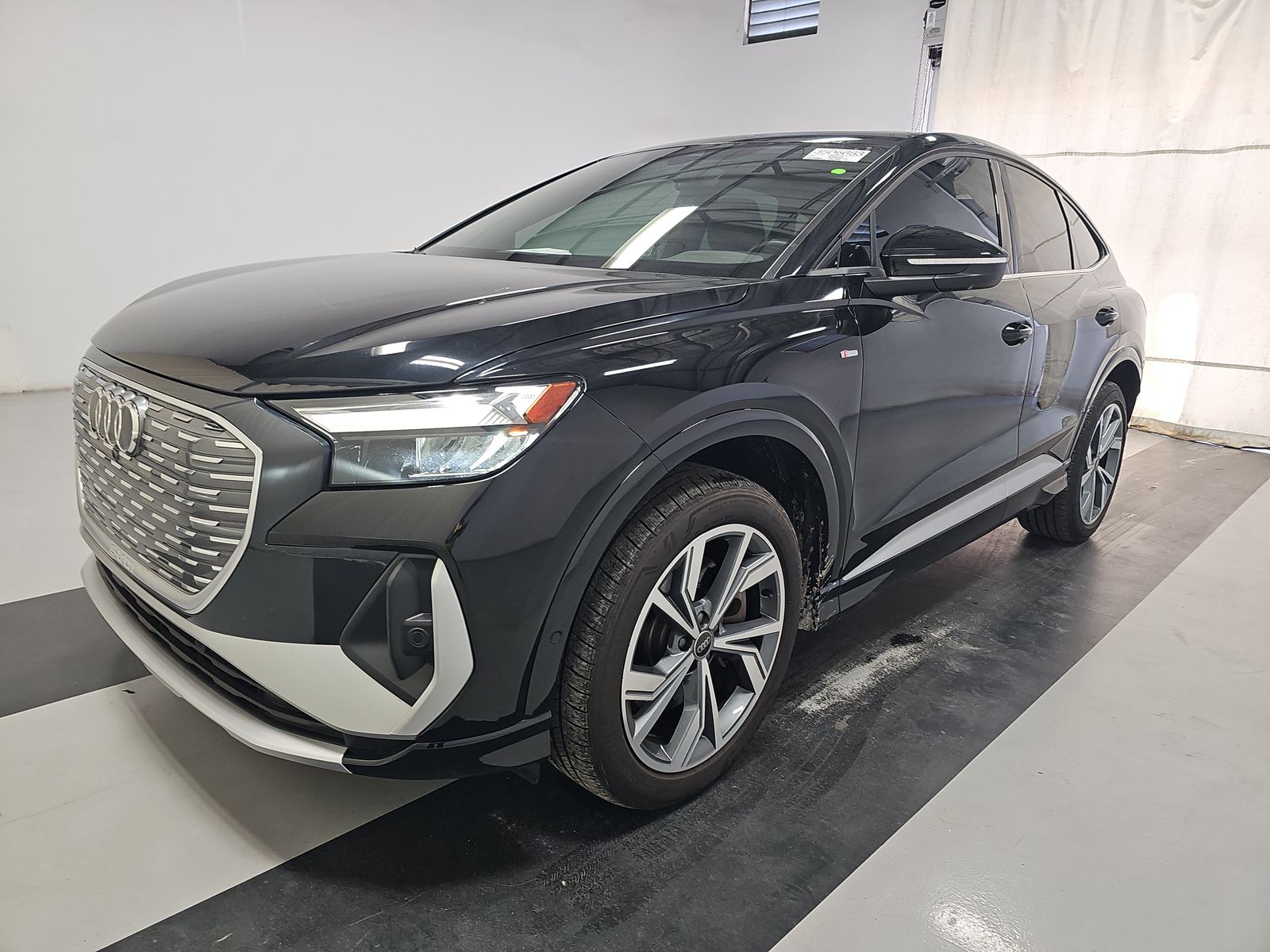 2024 Audi Q4 Sportback e-tron Premium Plus 50