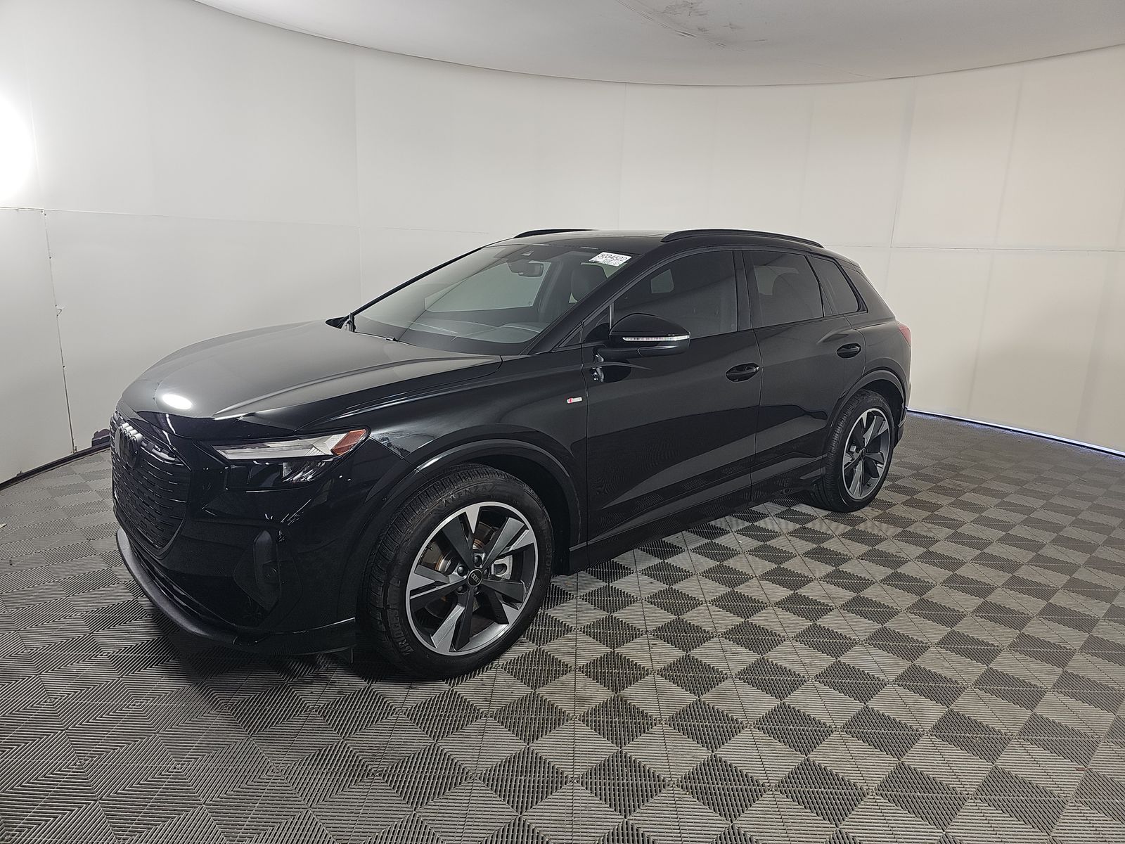 2025 Audi Q4 e-tron Premium 55