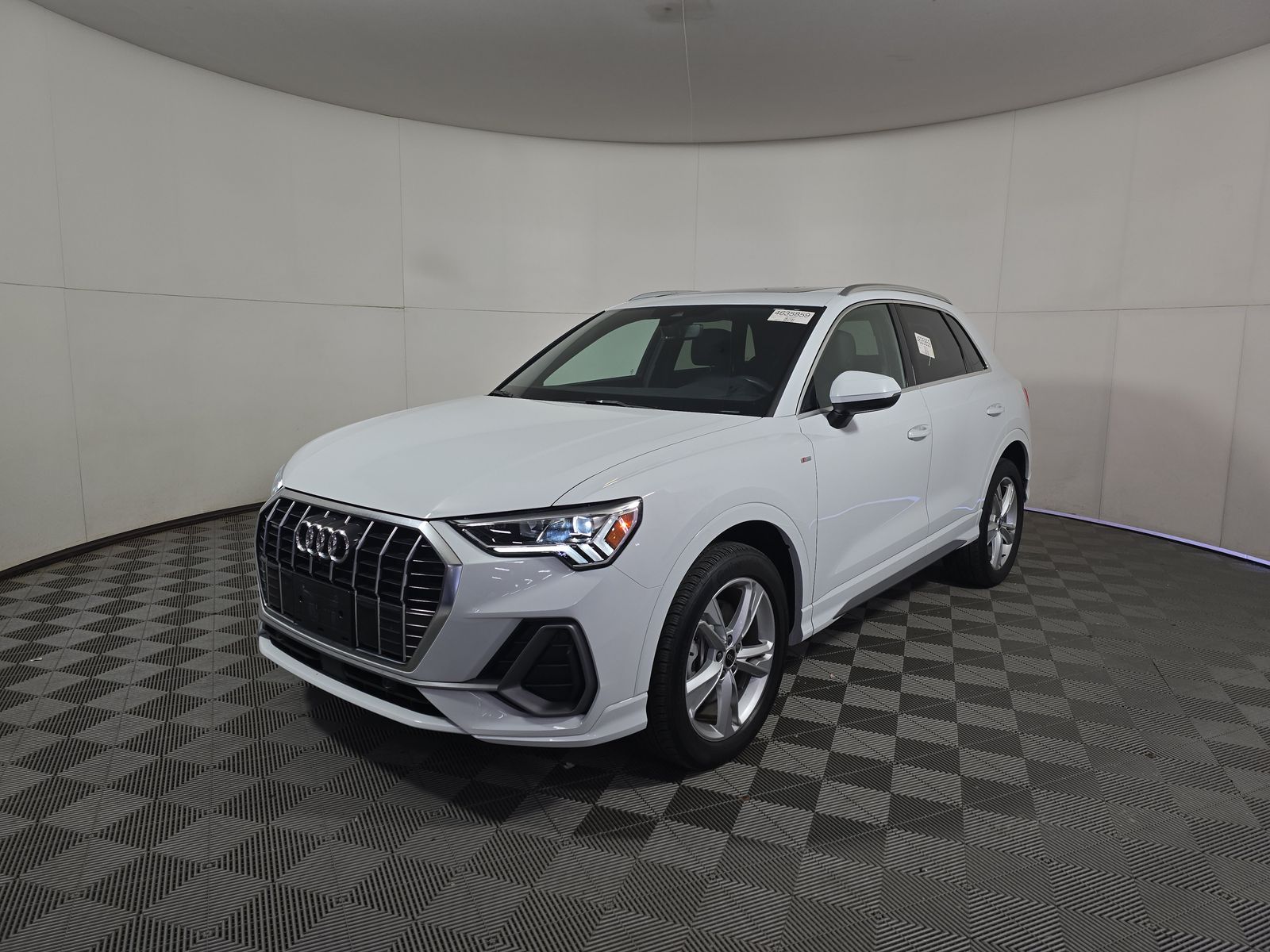 2024 Audi Q3 S line Premium Plus 45 TFSI