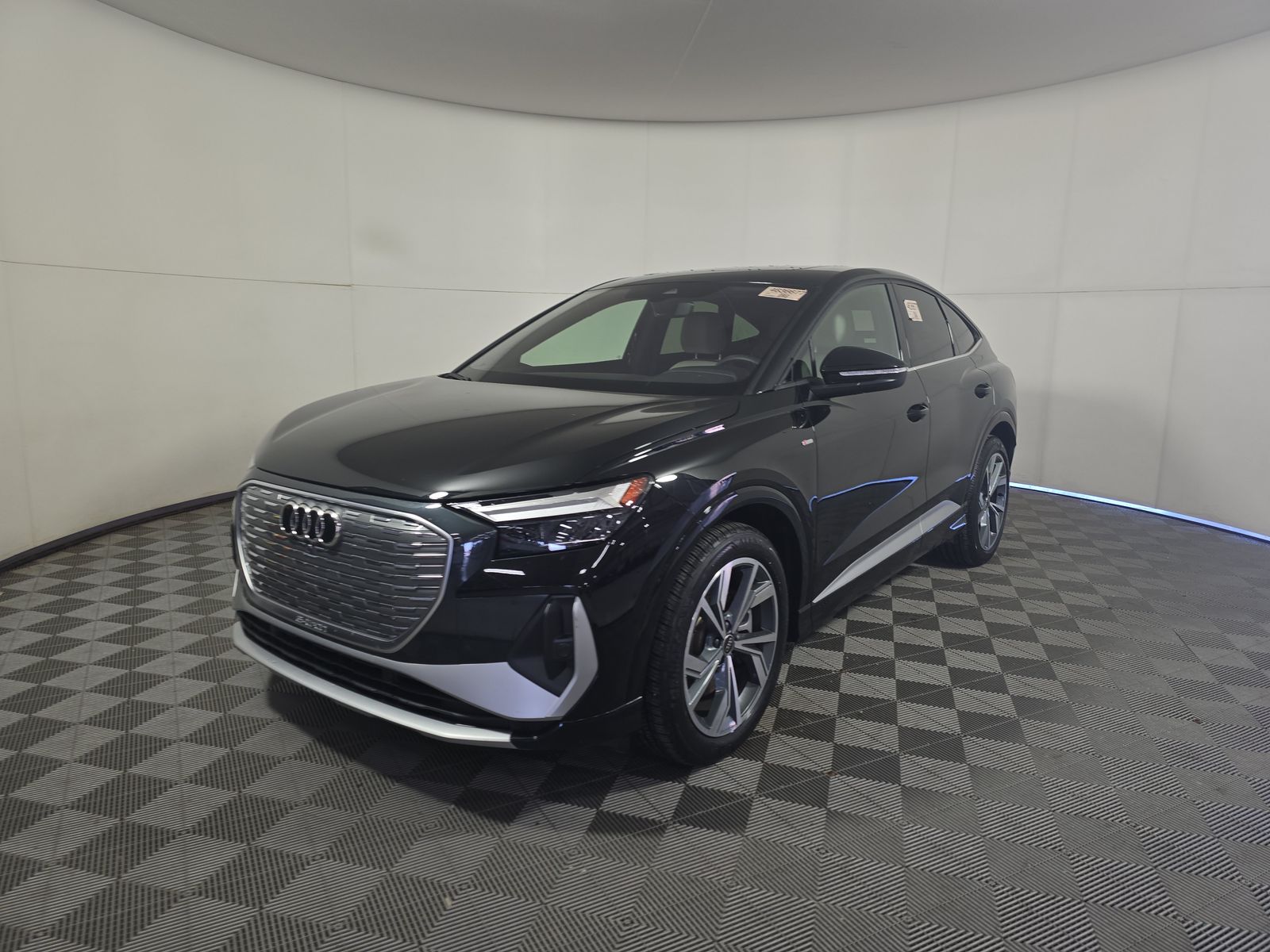 2025 Audi Q4 e-tron Sportback Premium Plus 55