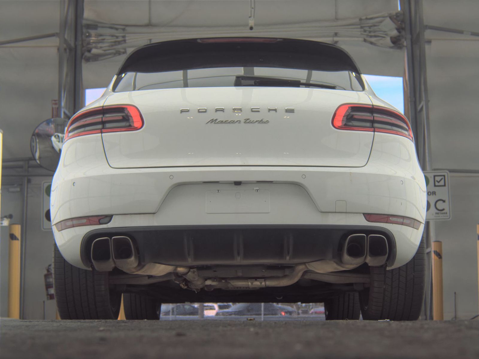 2015 Porsche Macan Turbo AWD