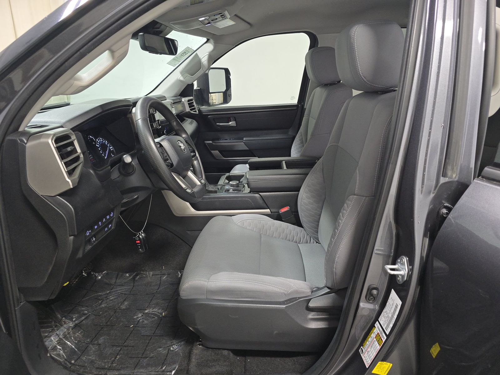 2022 Toyota Tundra SR5 AWD