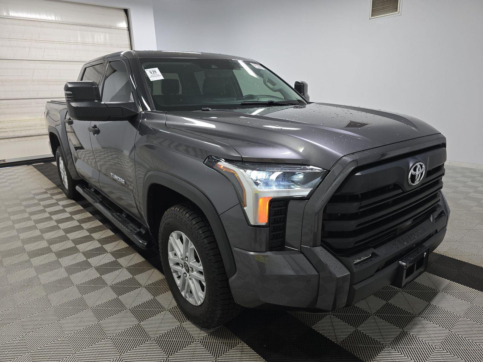 2022 Toyota Tundra SR5 AWD