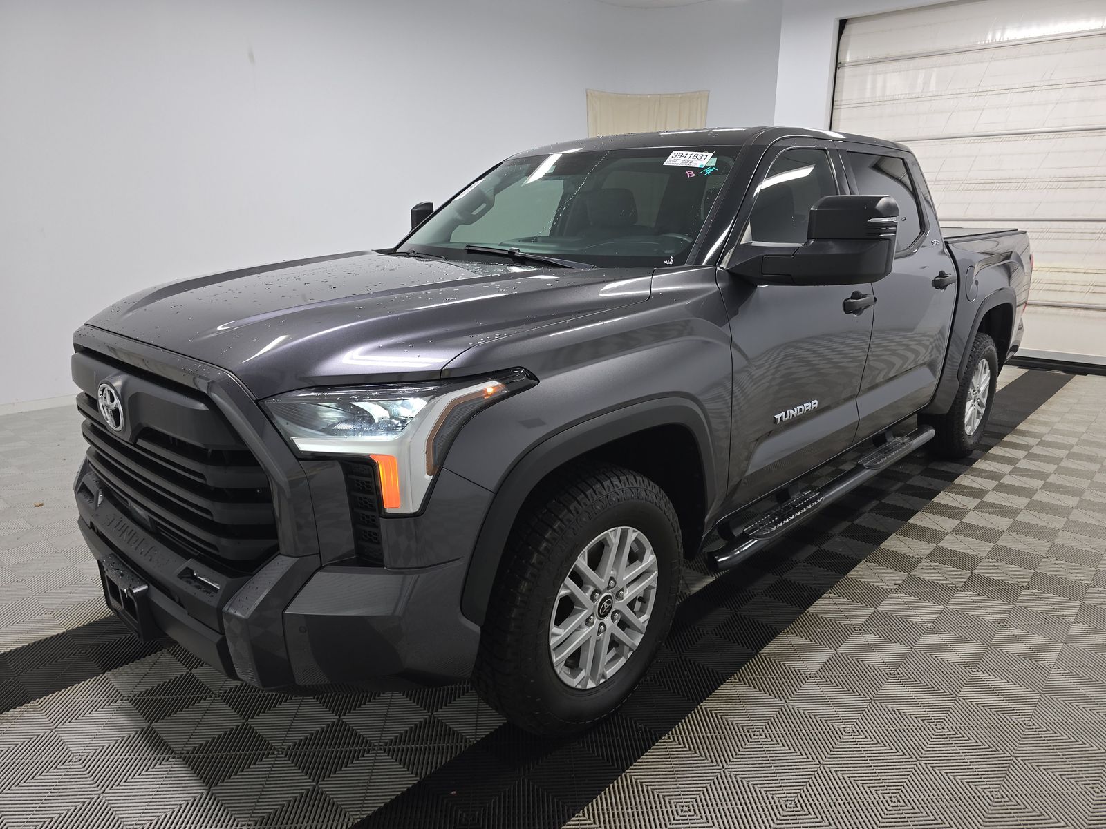 2022 Toyota Tundra SR5 AWD