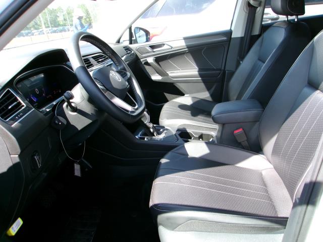 2024 Volkswagen Tiguan 2.0T SE FWD