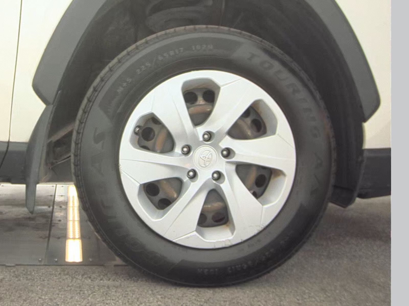 2019 Toyota RAV4 LE AWD