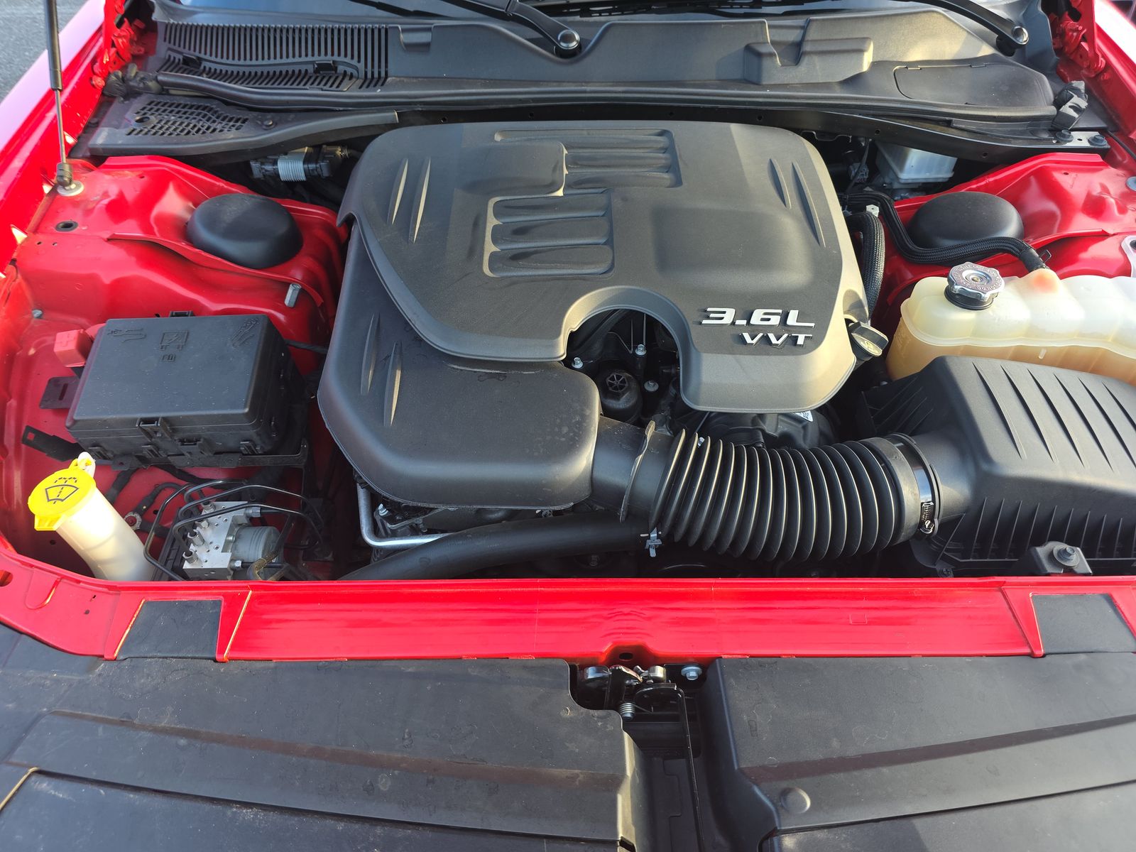 2022 Dodge Challenger SXT RWD