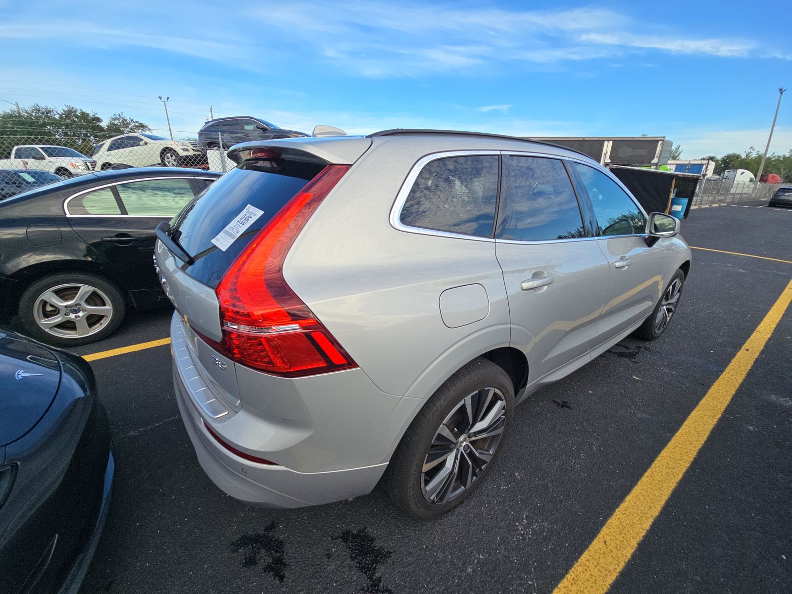 2022 Volvo XC60 B5 Momentum FWD