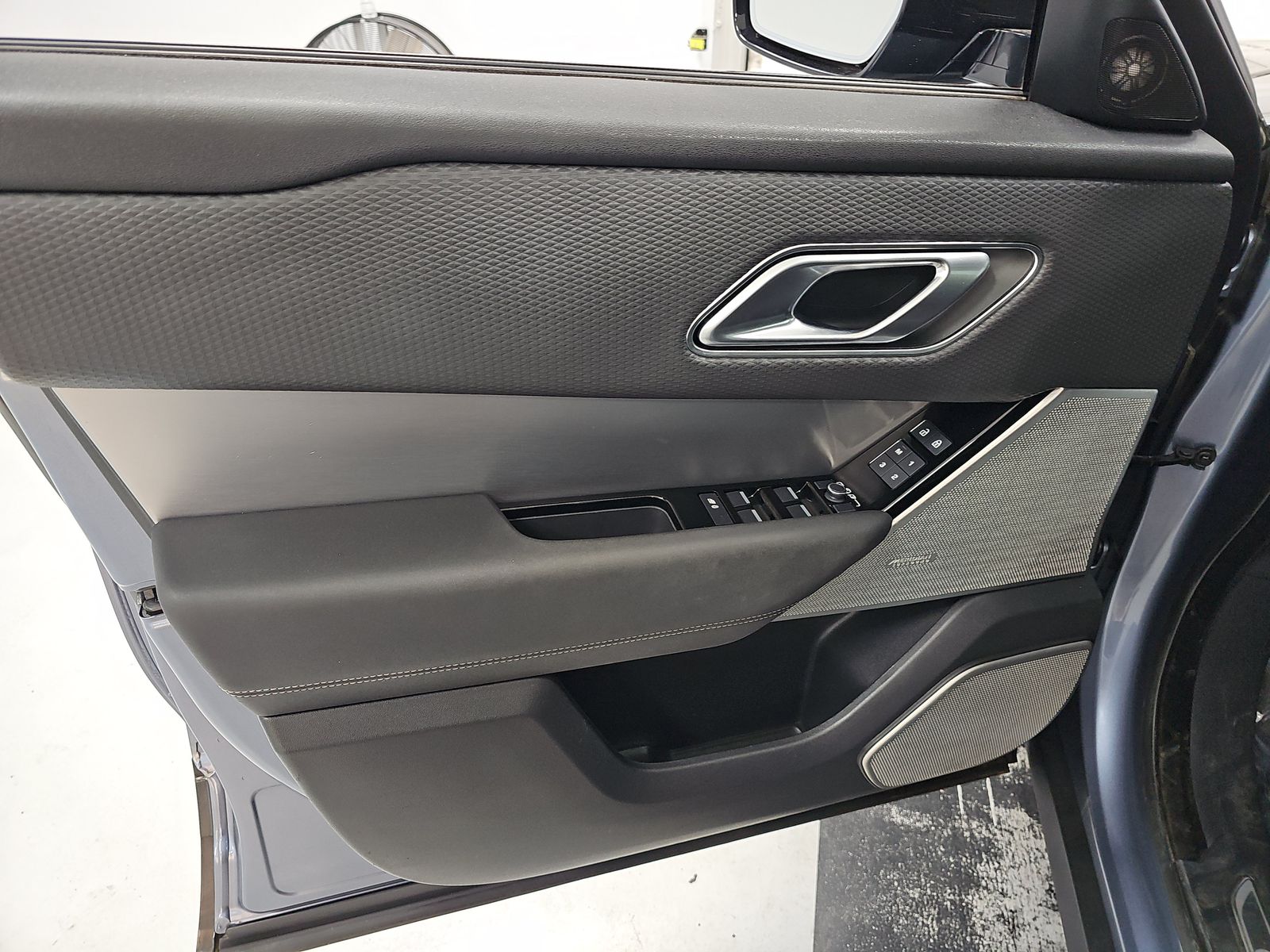 2023 Land Rover Range Rover Velar R-Dynamic S AWD