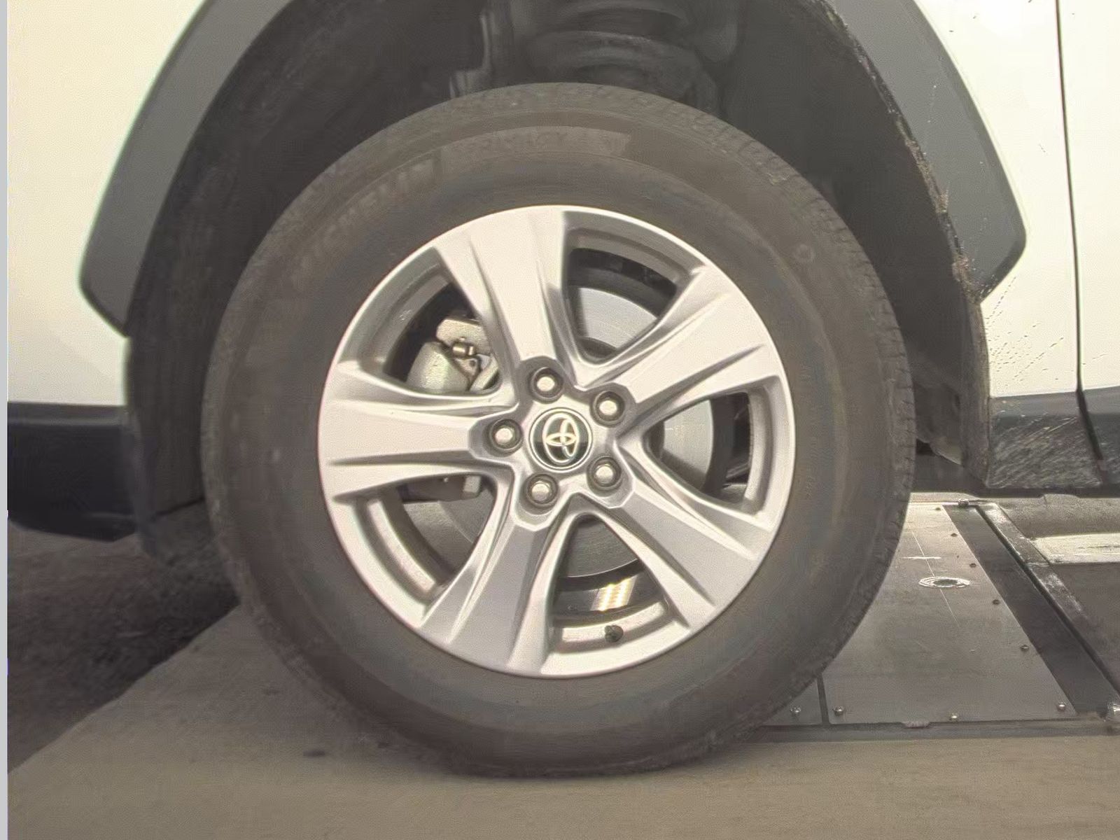 2024 Toyota RAV4 XLE FWD